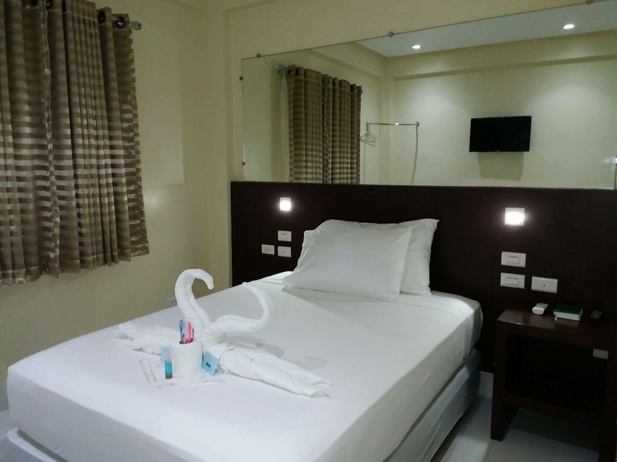 Boracay Midtown Hotel Balabag  Екстериор снимка